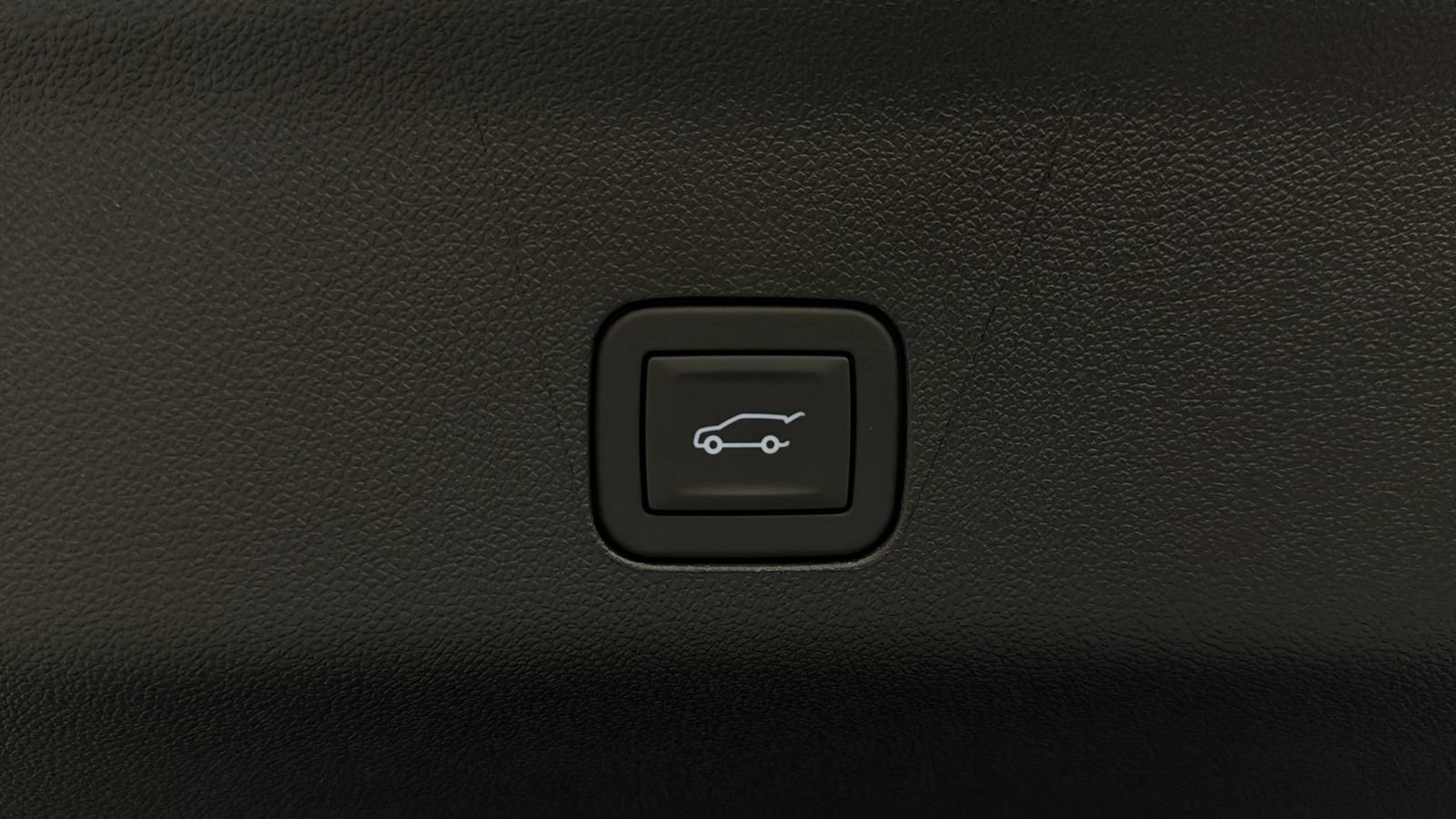 Used 2026 GMC Yukon XL Denali w/ Sun & Power Step Package AWD/4WD image 14