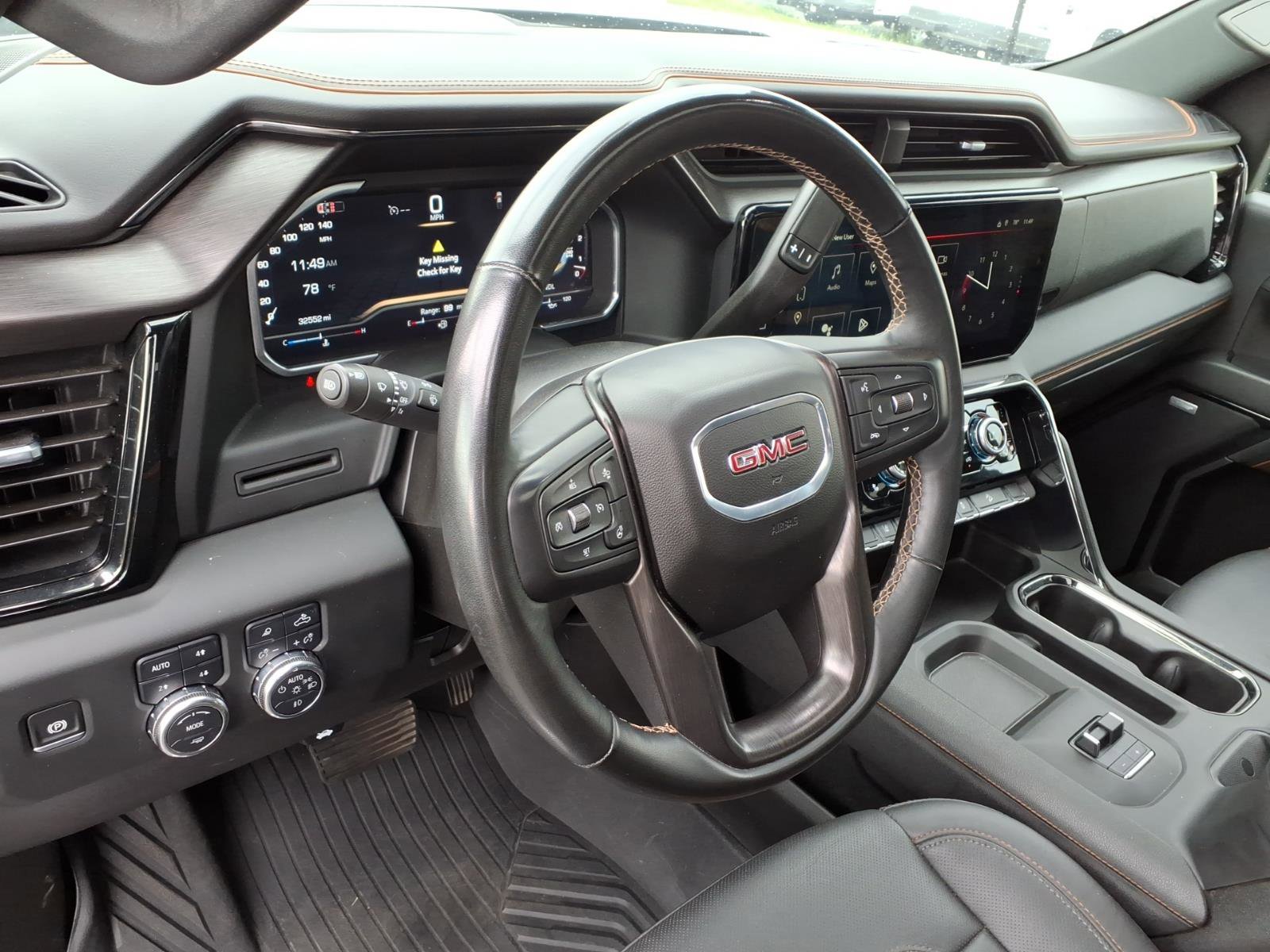 Used 2024 GMC Sierra 2500 AT4 w/ AT4 Preferred Package AWD/4WD image 8