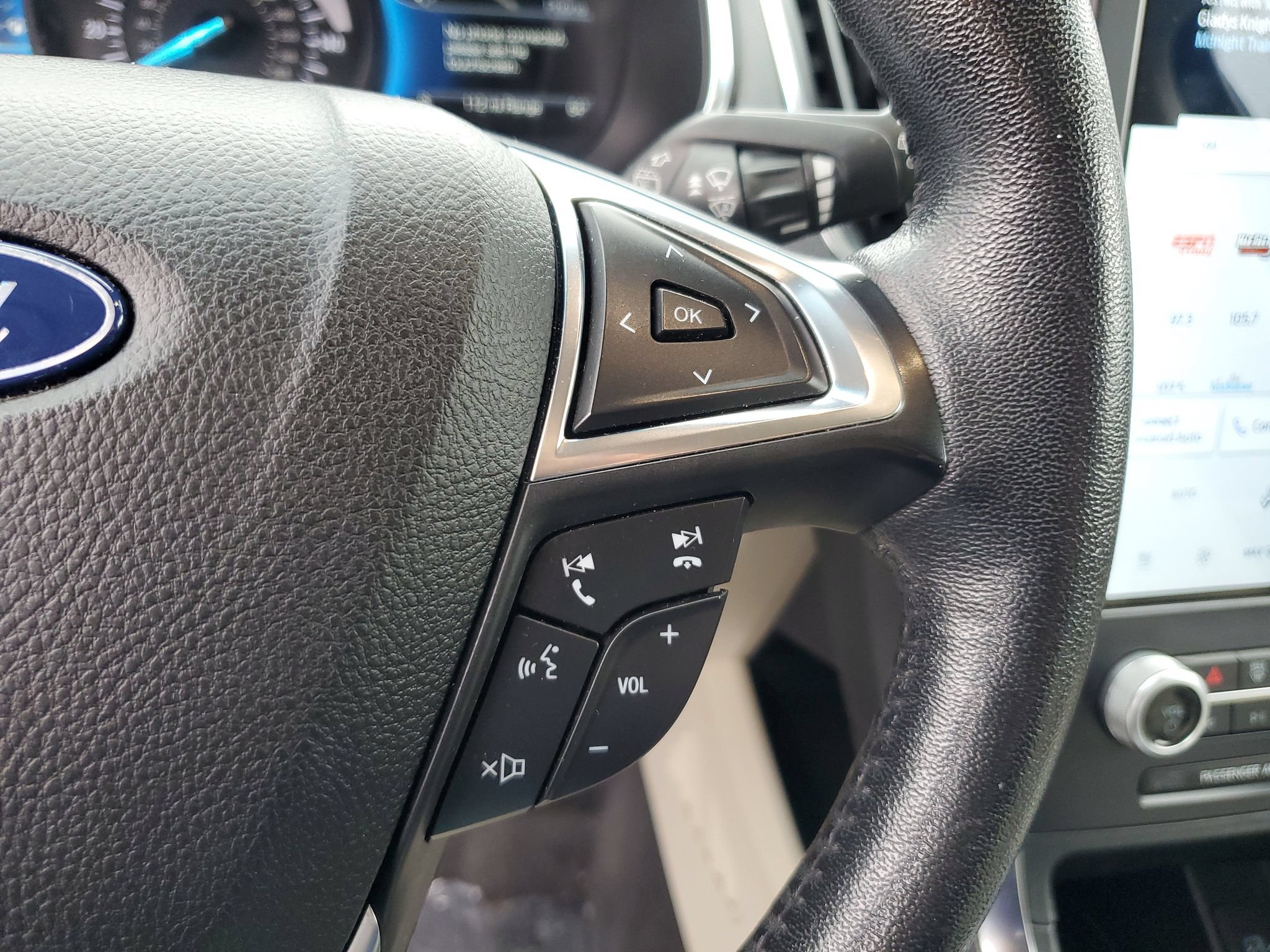 Used 2021 Ford Edge Titanium AWD/4WD image 21