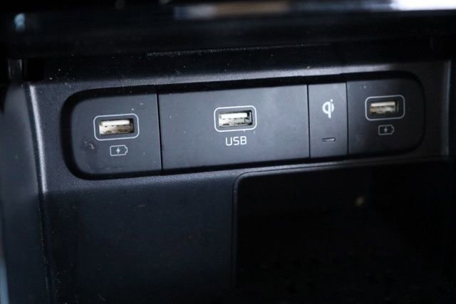 Used 2023 Kia Sorento SX image 29