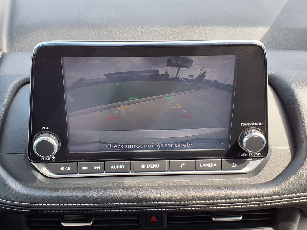 Used 2024 Nissan Rogue SV FWD image 34