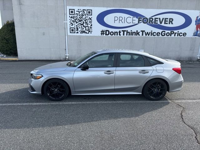Used 2023 Honda Civic Sport image 4