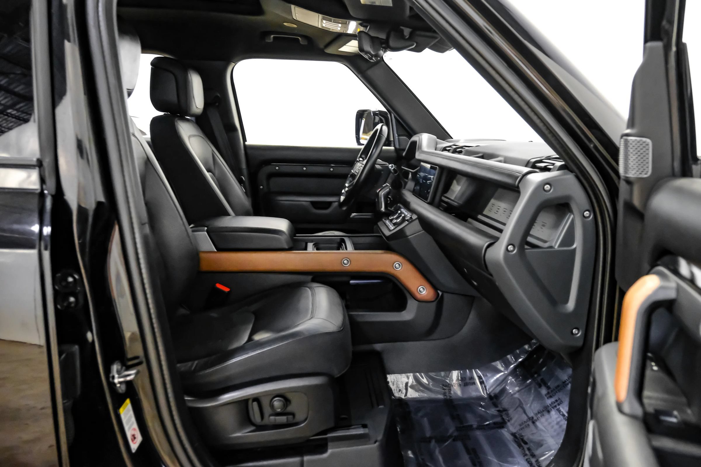 Used 2021 Land Rover Defender 110 X AWD/4WD image 29
