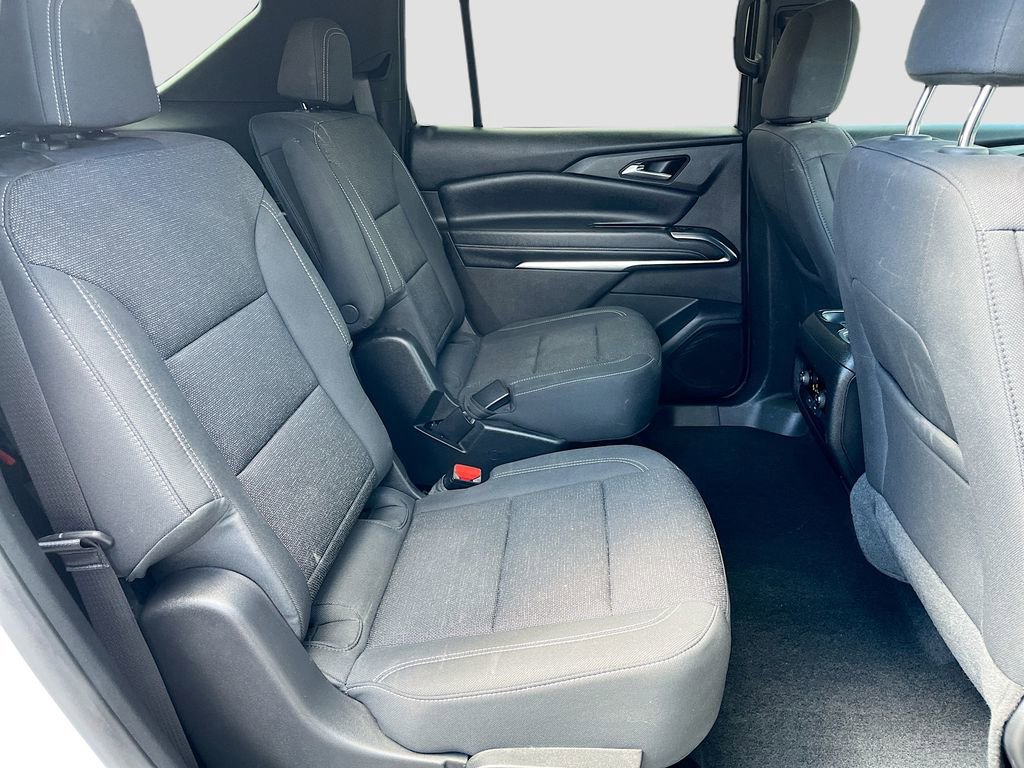Used 2025 Chevrolet Traverse LT w/ Driver Confidence Package AWD/4WD image 27