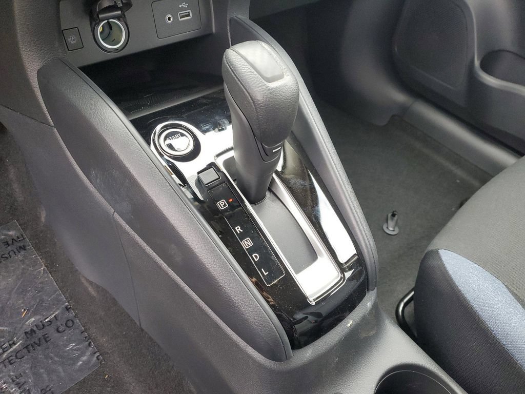 New 2025 Nissan Versa SV w/ Trunk Package FWD image 28