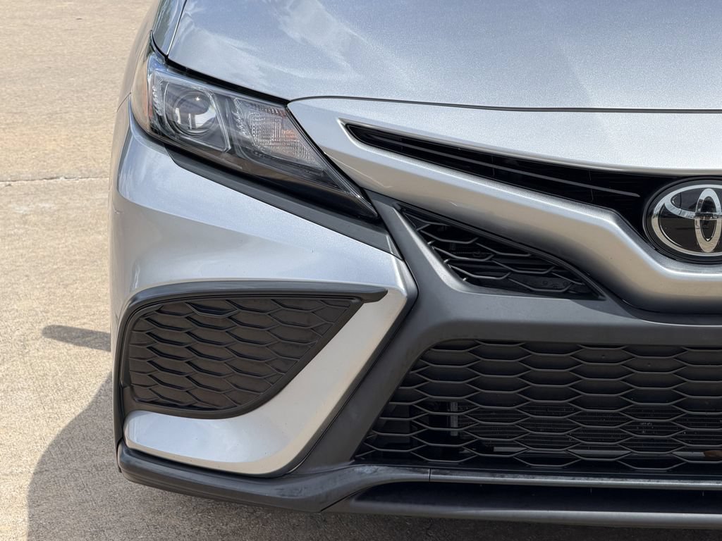 Used 2024 Toyota Camry SE FWD image 5