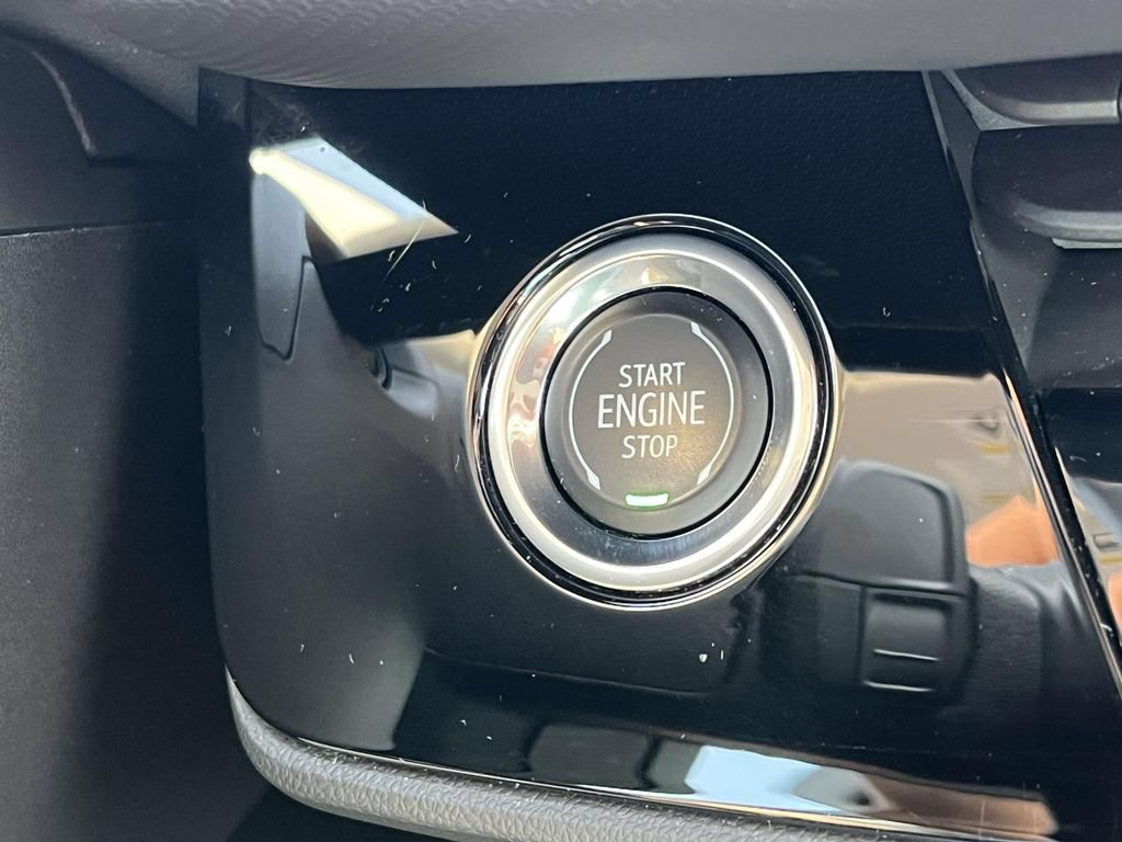 Used 2024 Buick Envision Preferred AWD/4WD image 30