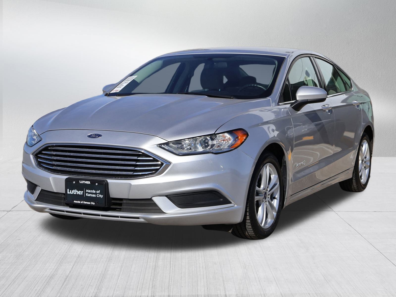Used 2018 Ford Fusion S image 3