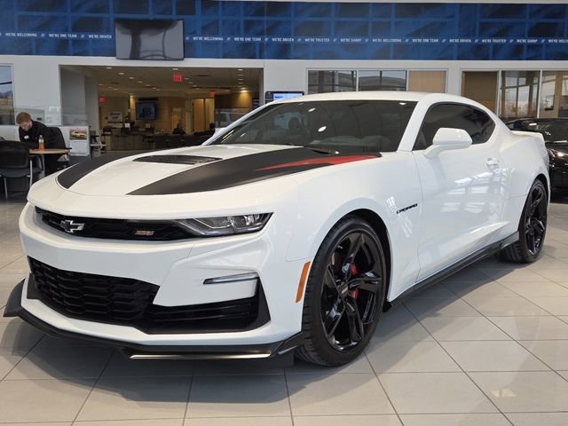 Used 2022 Chevrolet Camaro SS image 2