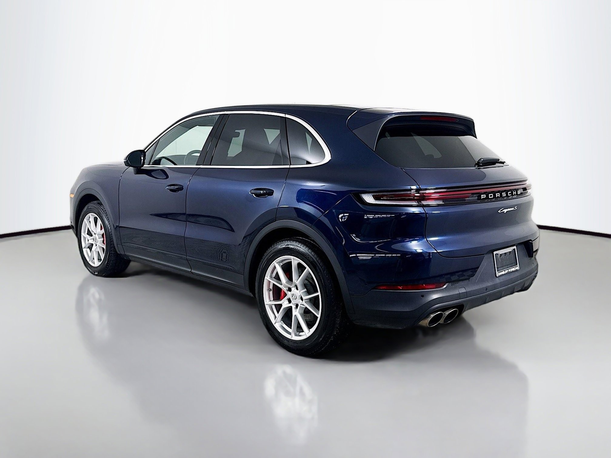 Certified 2024 Porsche Cayenne S image 3