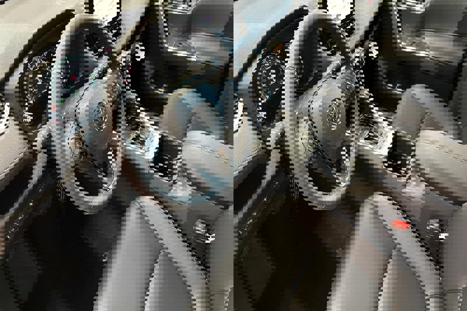 New 2025 Toyota RAV4 XLE Premium image 10