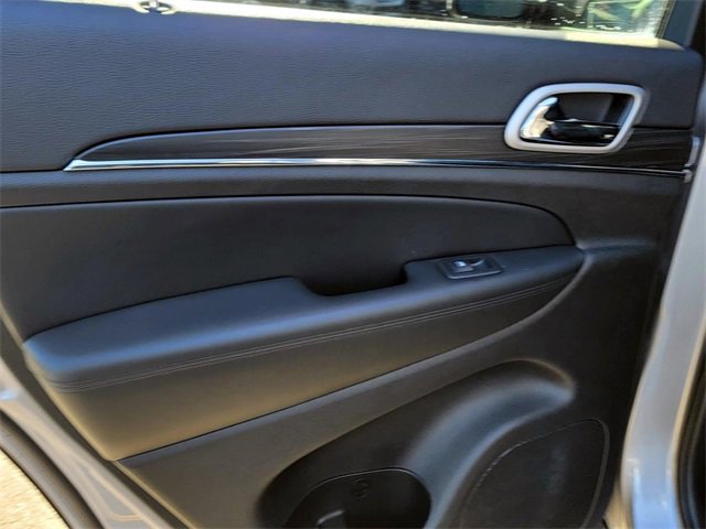 Used 2021 Jeep Grand Cherokee Limited image 14
