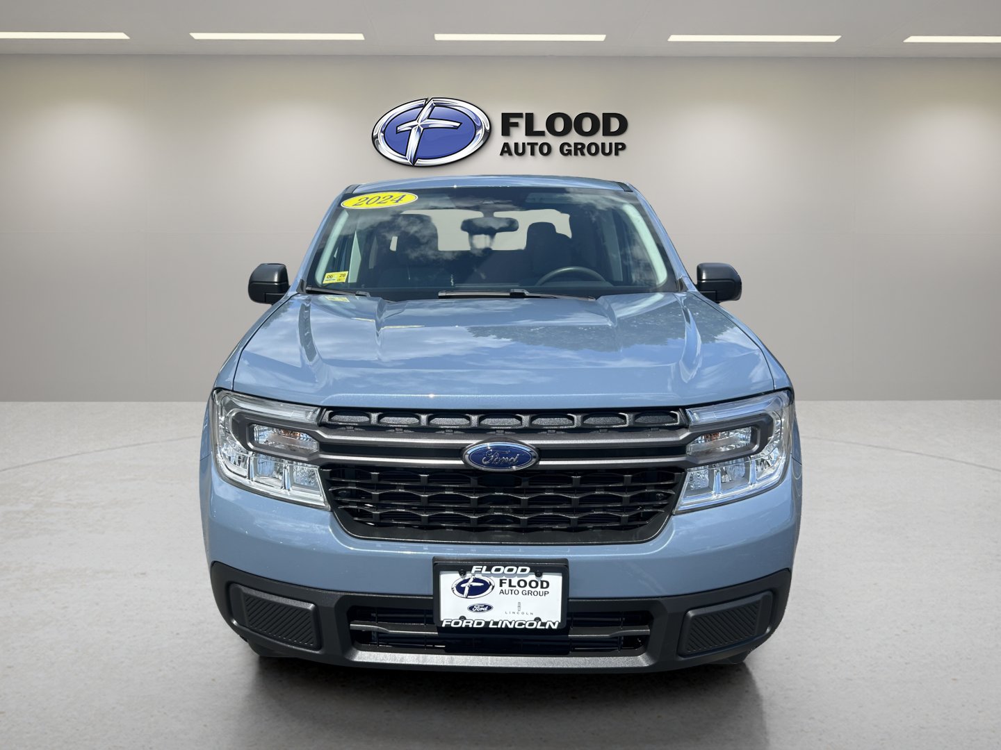 Certified 2024 Ford Maverick XLT FWD image 2