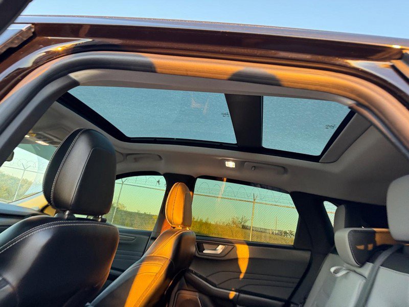 Used 2024 Ford Escape Platinum w/ Premium Technology Package image 13