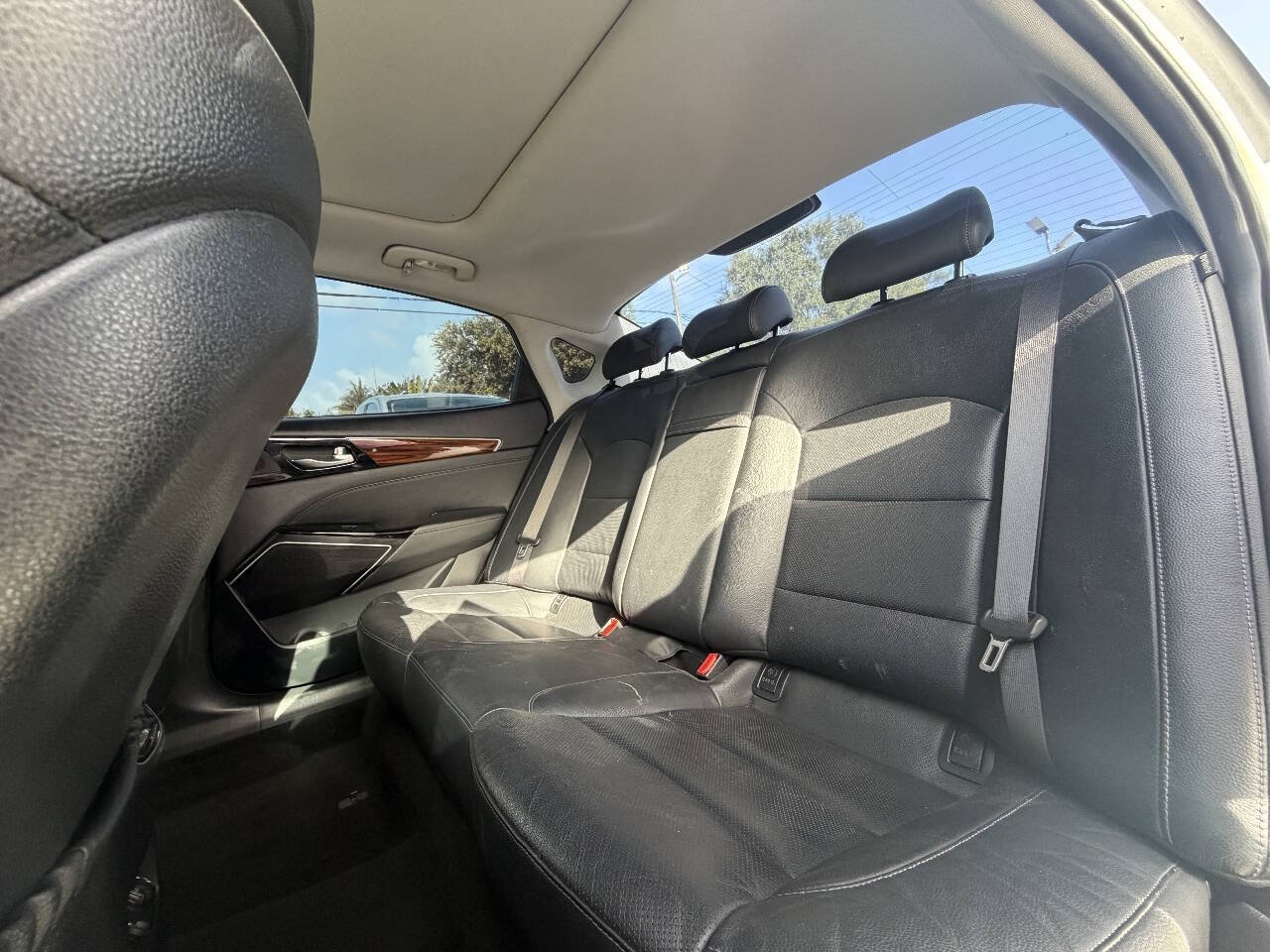 Used 2017 Kia Cadenza Premium FWD image 19