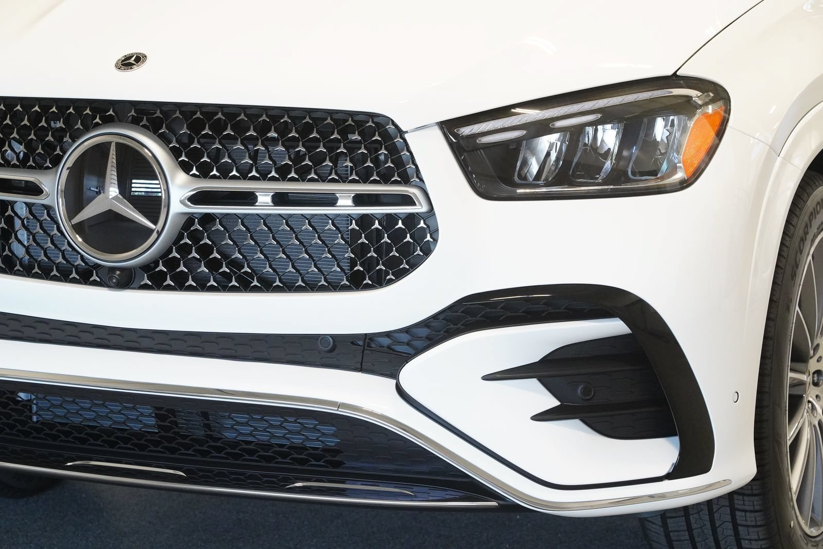New 2026 Mercedes-Benz GLE 450 4MATIC Coupe image 8