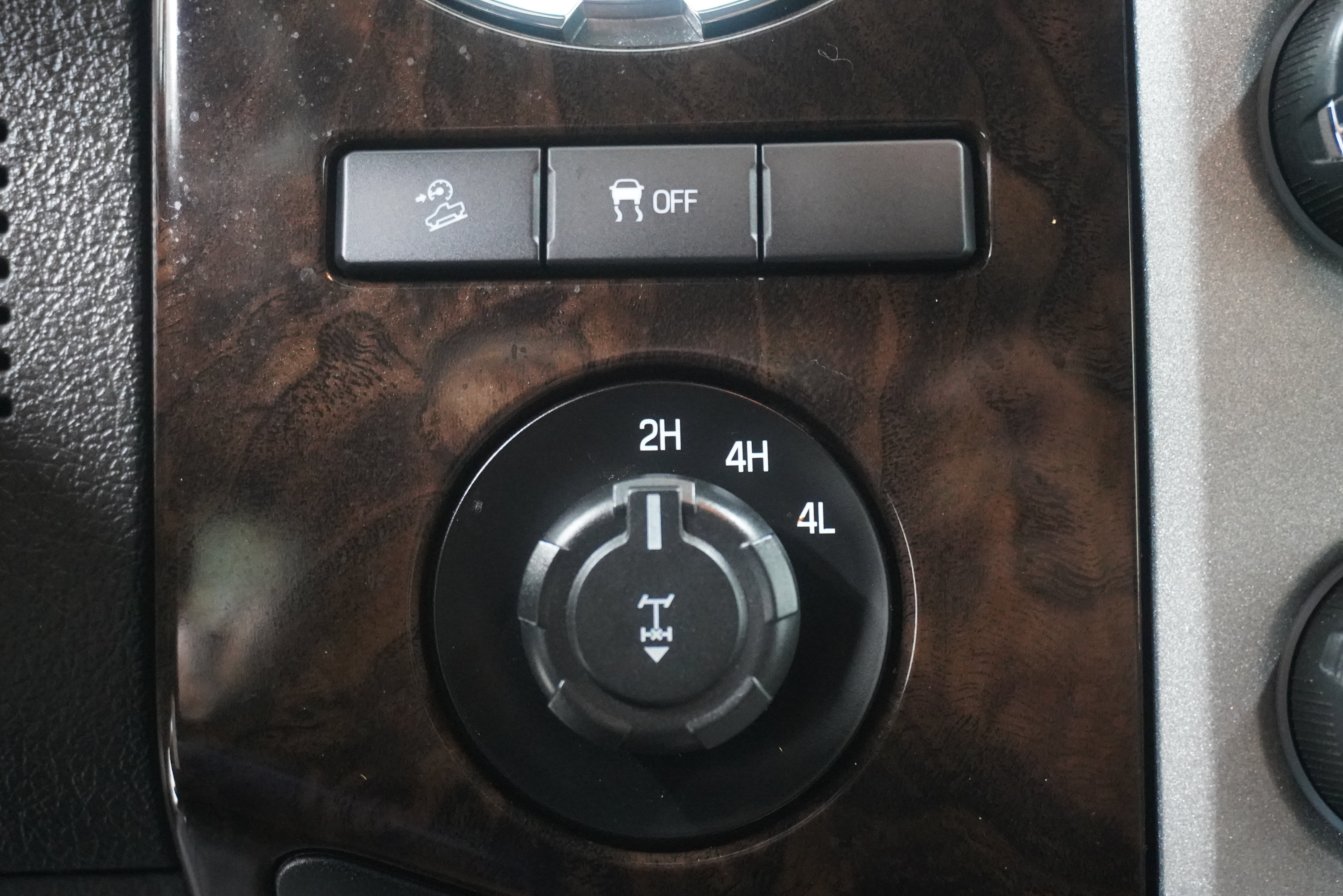 Used 2013 Ford F250 Platinum w/ FX4 Off Road Pkg AWD/4WD image 22