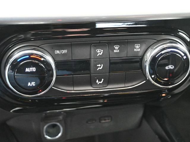 Used 2025 Chevrolet Trax LT image 25