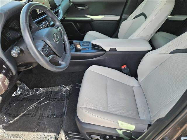Used 2025 Lexus UX 300h FWD w/ Cold Area Package image 16