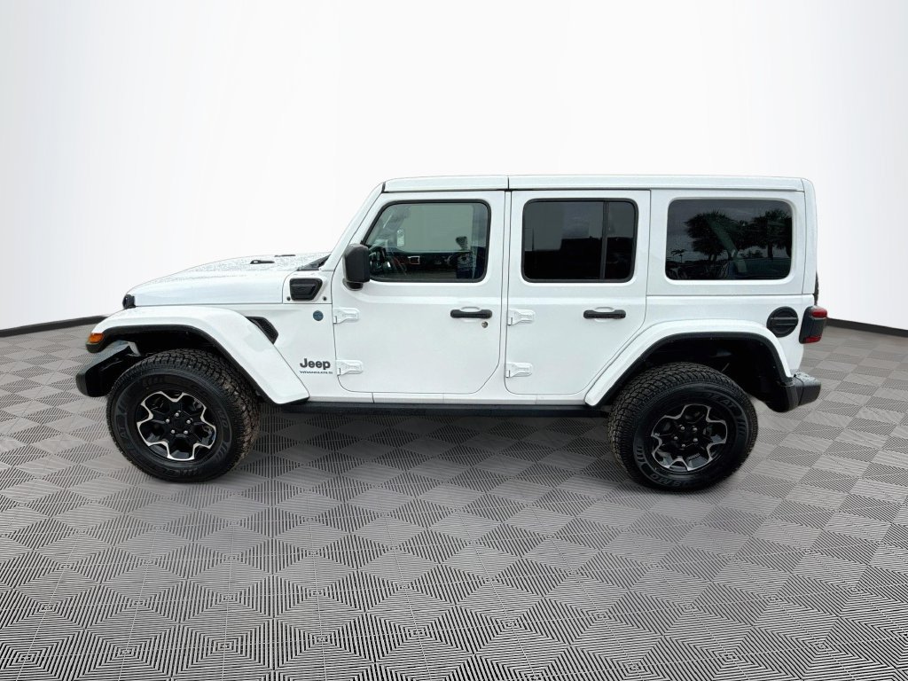 Certified 2023 Jeep Wrangler Unlimited Rubicon 4xe w/ Cold Weather Group AWD/4WD image 9