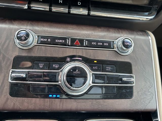 Used 2023 Lincoln Aviator Grand Touring w/ Equipment Group 301A AWD/4WD image 31