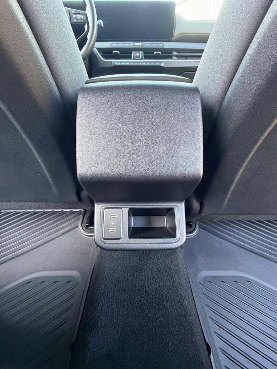 Used 2025 Kia K4 FWD image 36