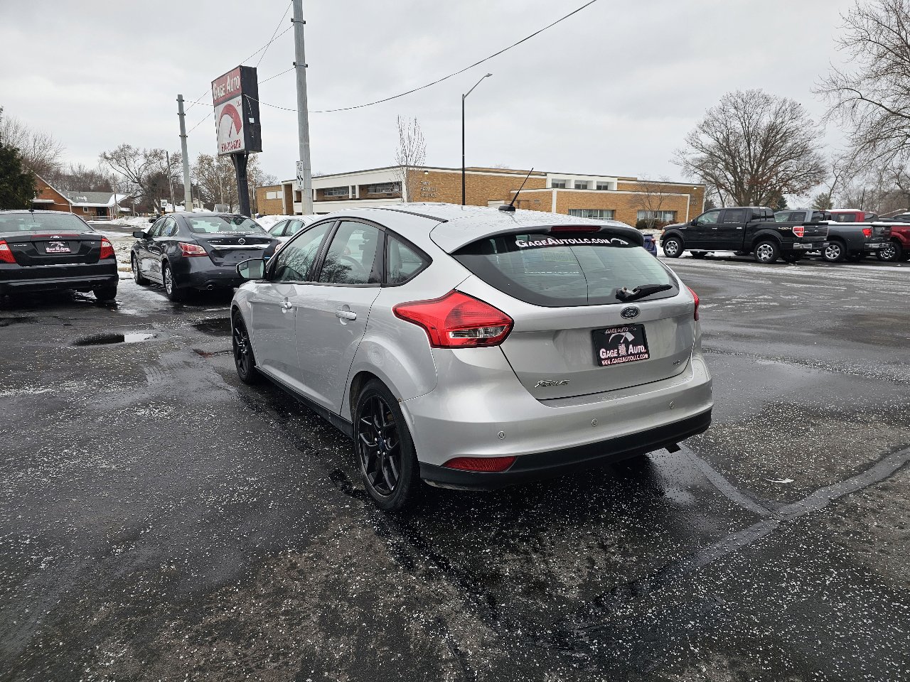 Used 2016 Ford Focus SE w/ Equipment Group 201A image 6