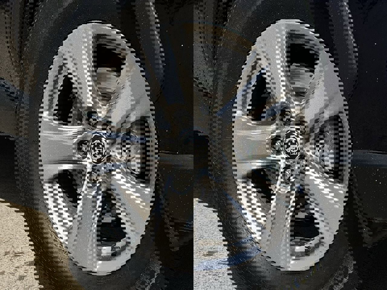 Used 2023 Toyota RAV4 XLE image 28