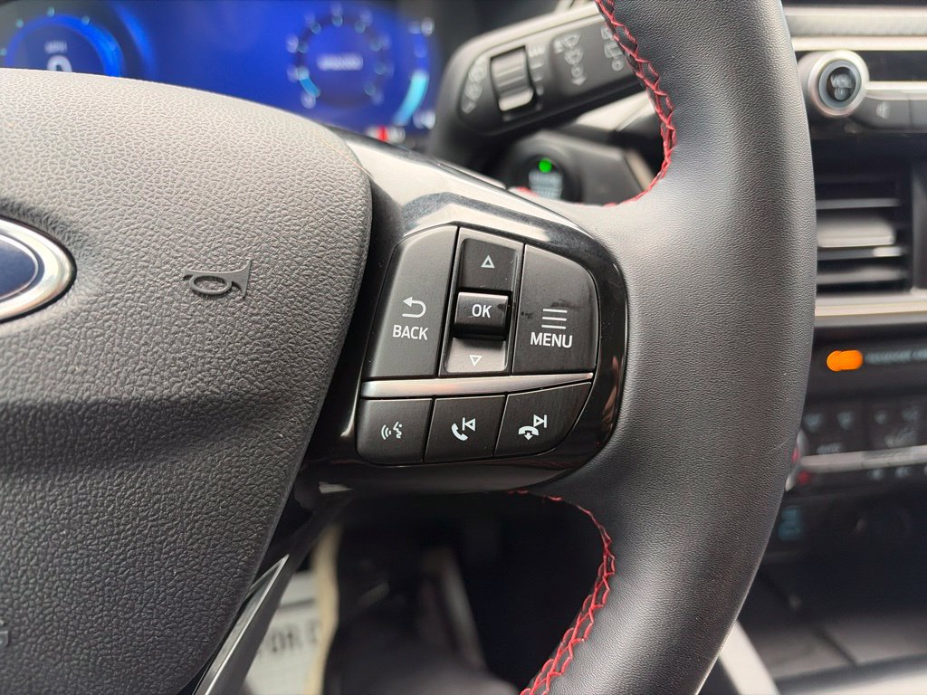 Used 2022 Ford Escape SEL w/ SEL Stealth AWD Package image 28