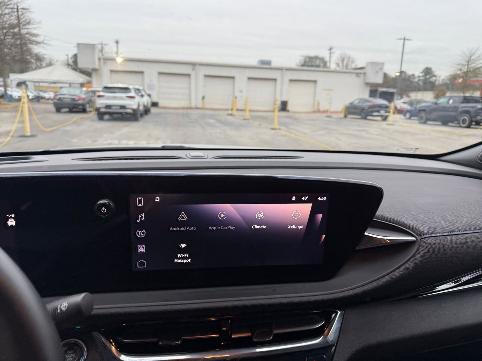 Used 2025 Buick Envista Sport Touring image 18