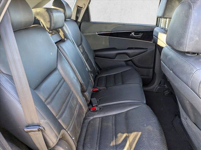 Used 2020 Kia Sorento EX image 16