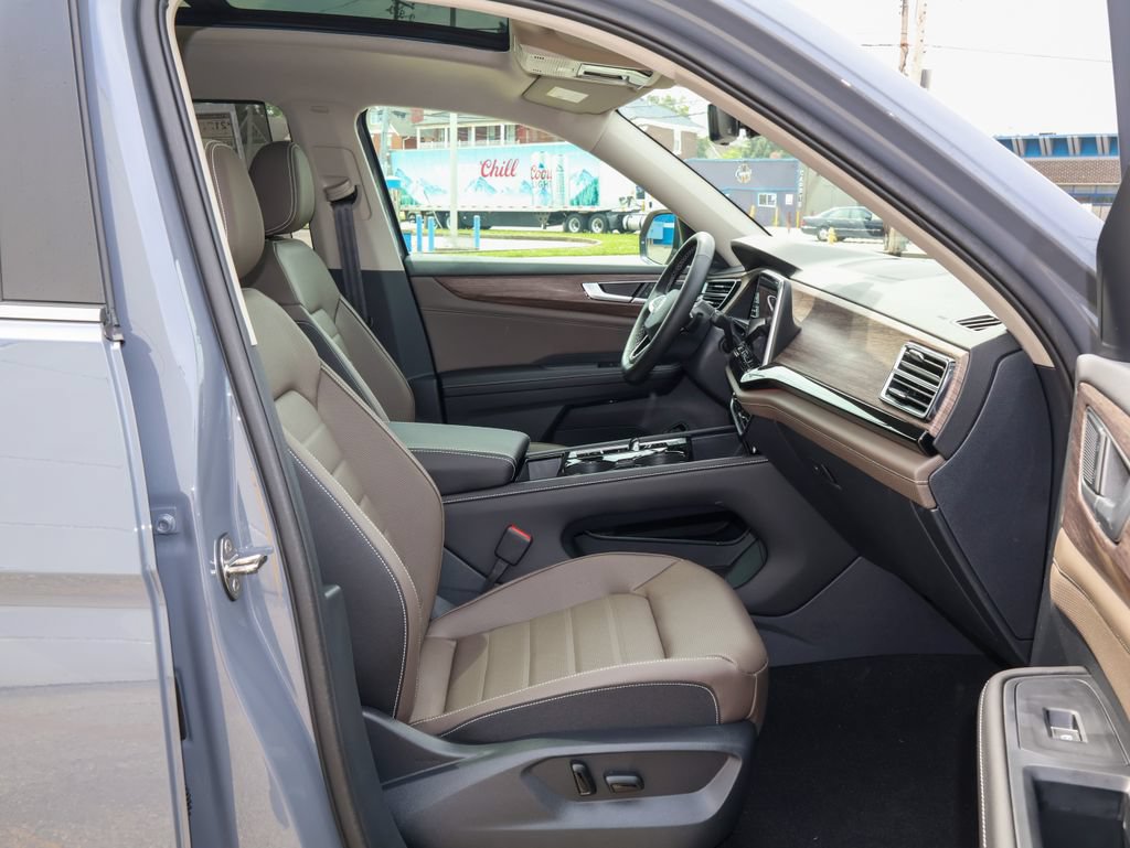 New 2026 Volkswagen Atlas SEL AWD/4WD image 32