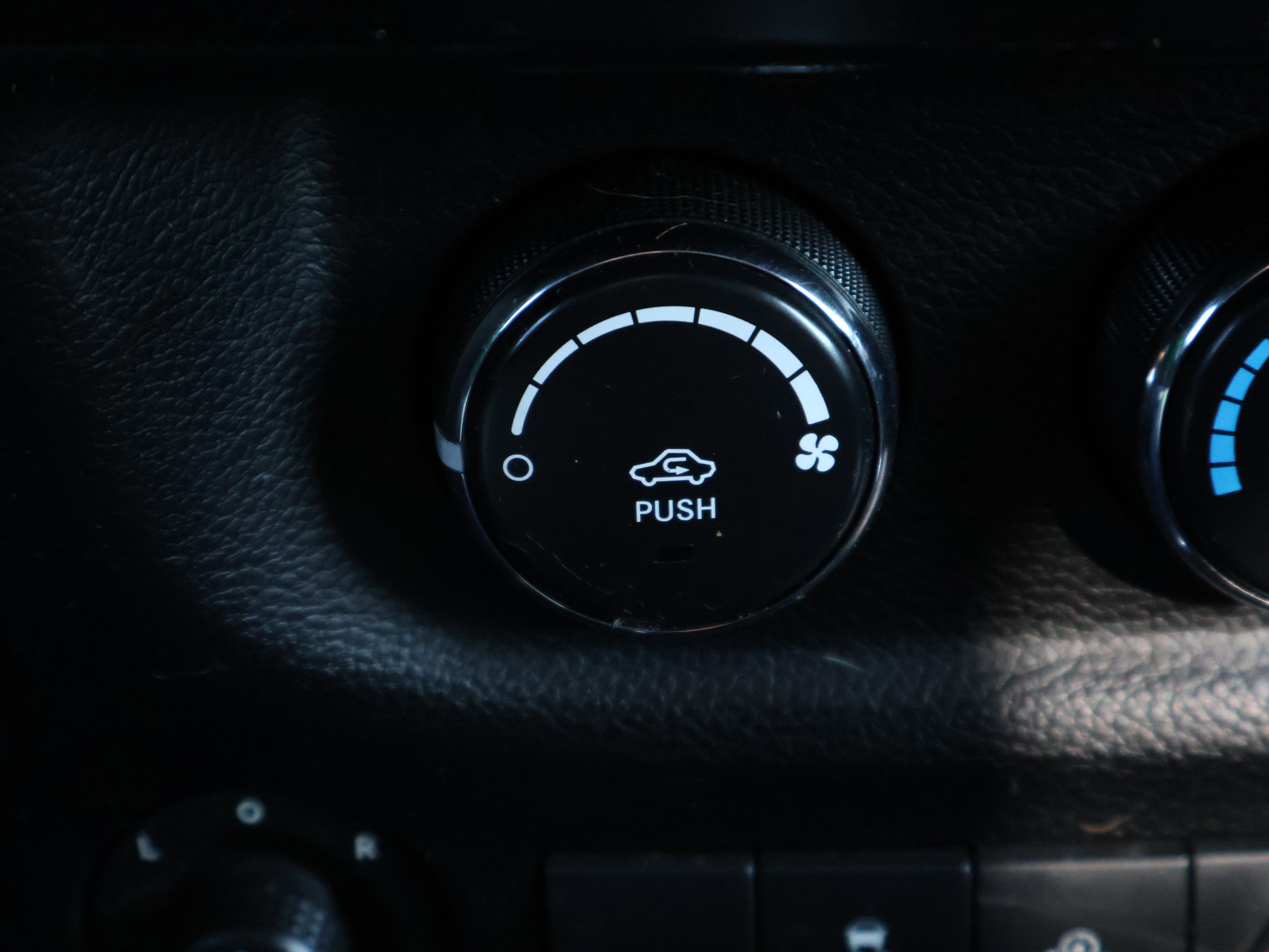 Used 2013 Jeep Wrangler Unlimited Sahara w/ Dual Top Group image 32