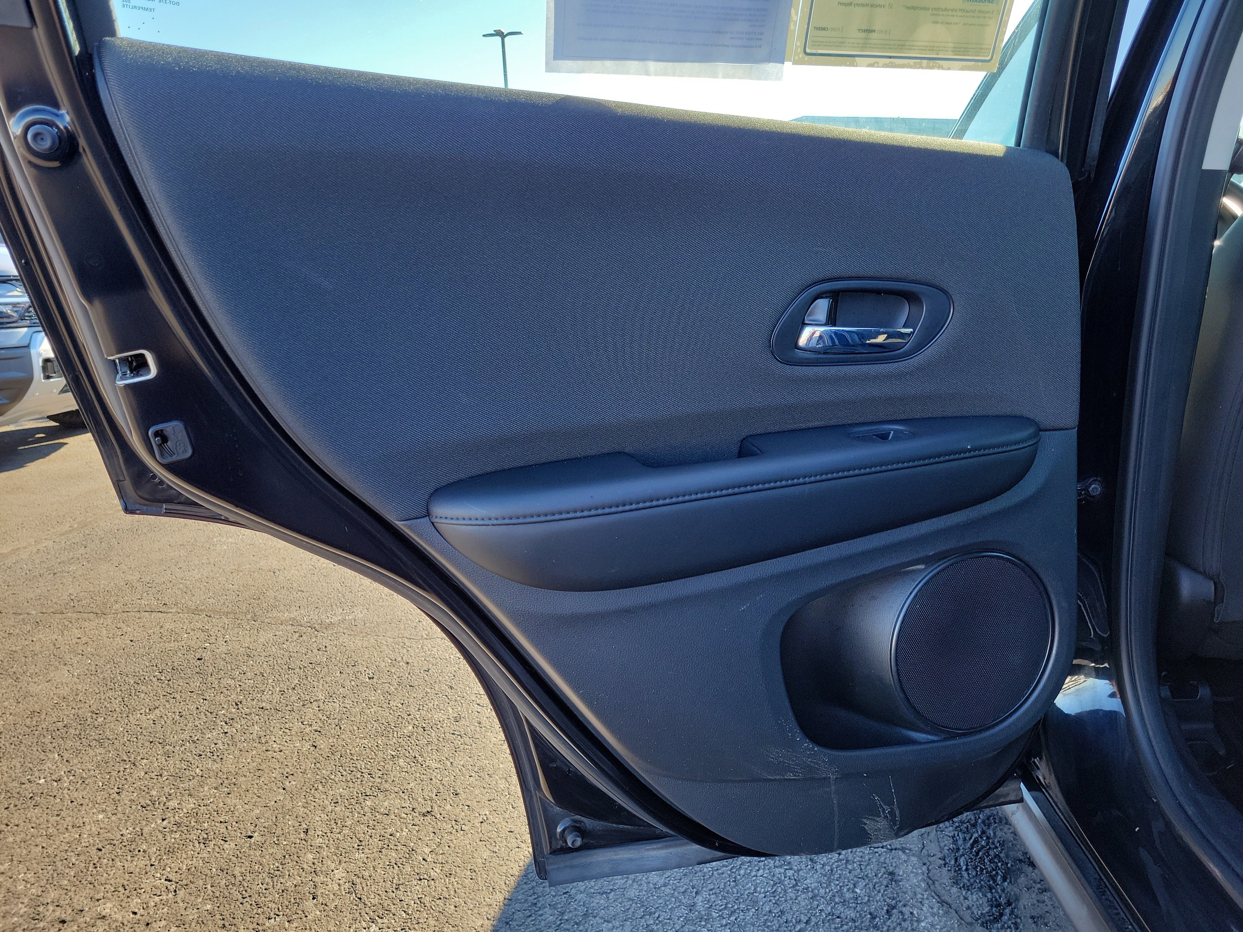 Used 2021 Honda HR-V LX image 8