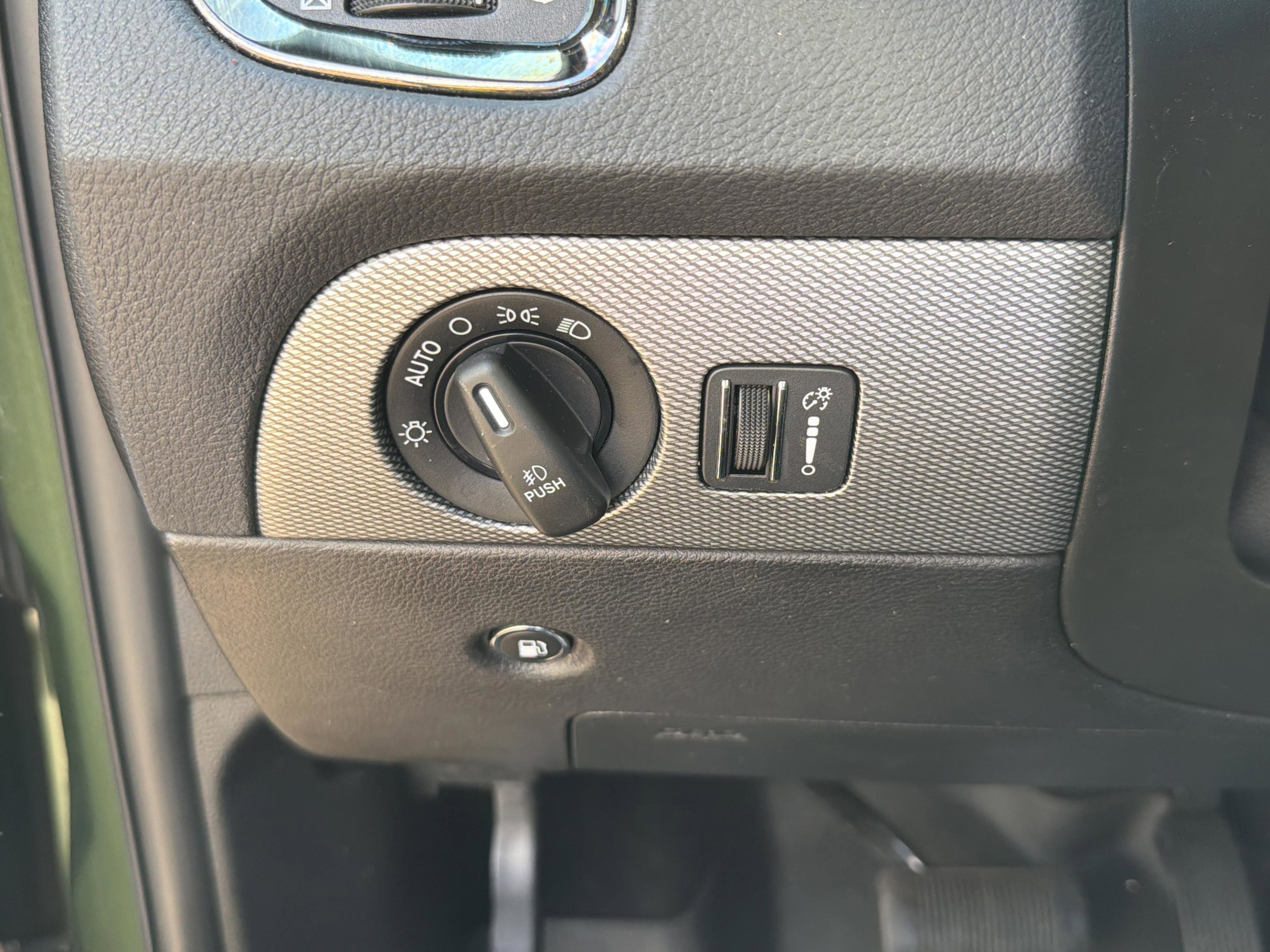 Used 2020 Dodge Durango GT w/ Blacktop Package image 14