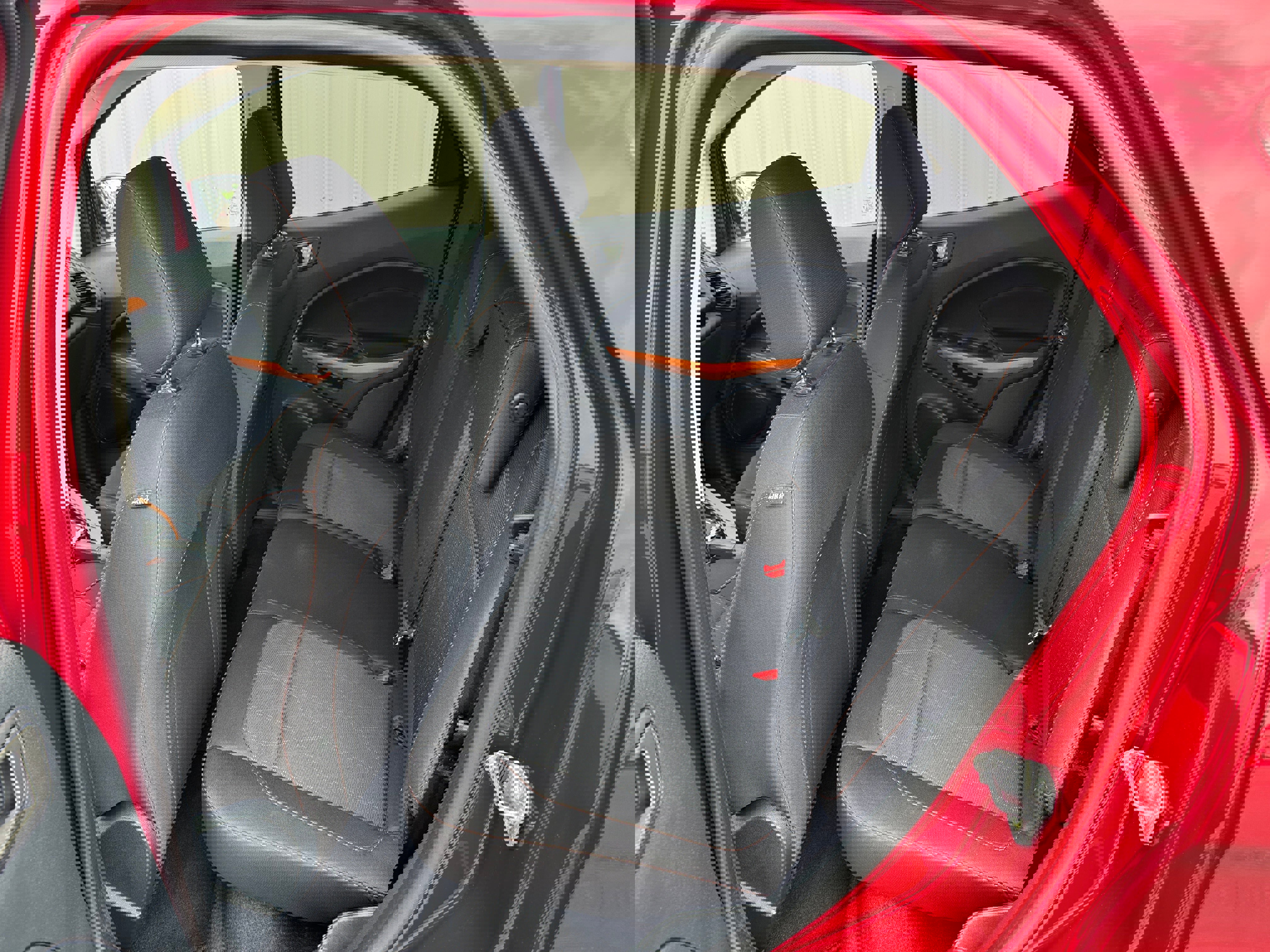 Used 2021 Ford EcoSport SE w/ SE Appearance Package image 10