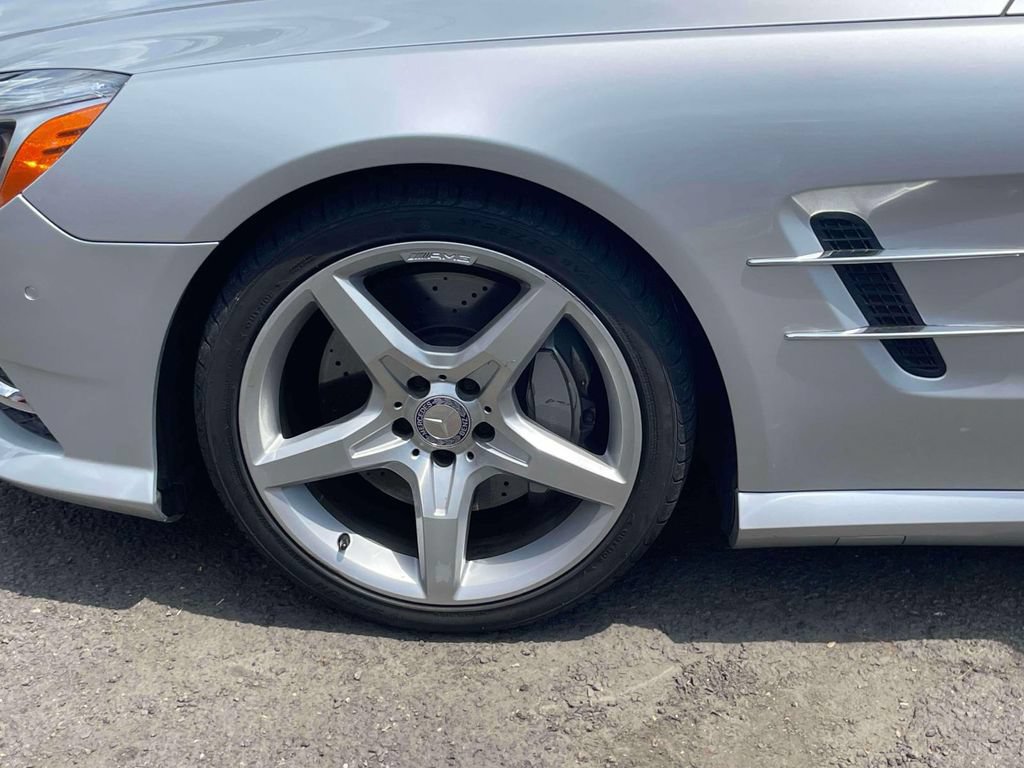 Used 2013 Mercedes-Benz SL 550 w/ Premium Pkg image 10