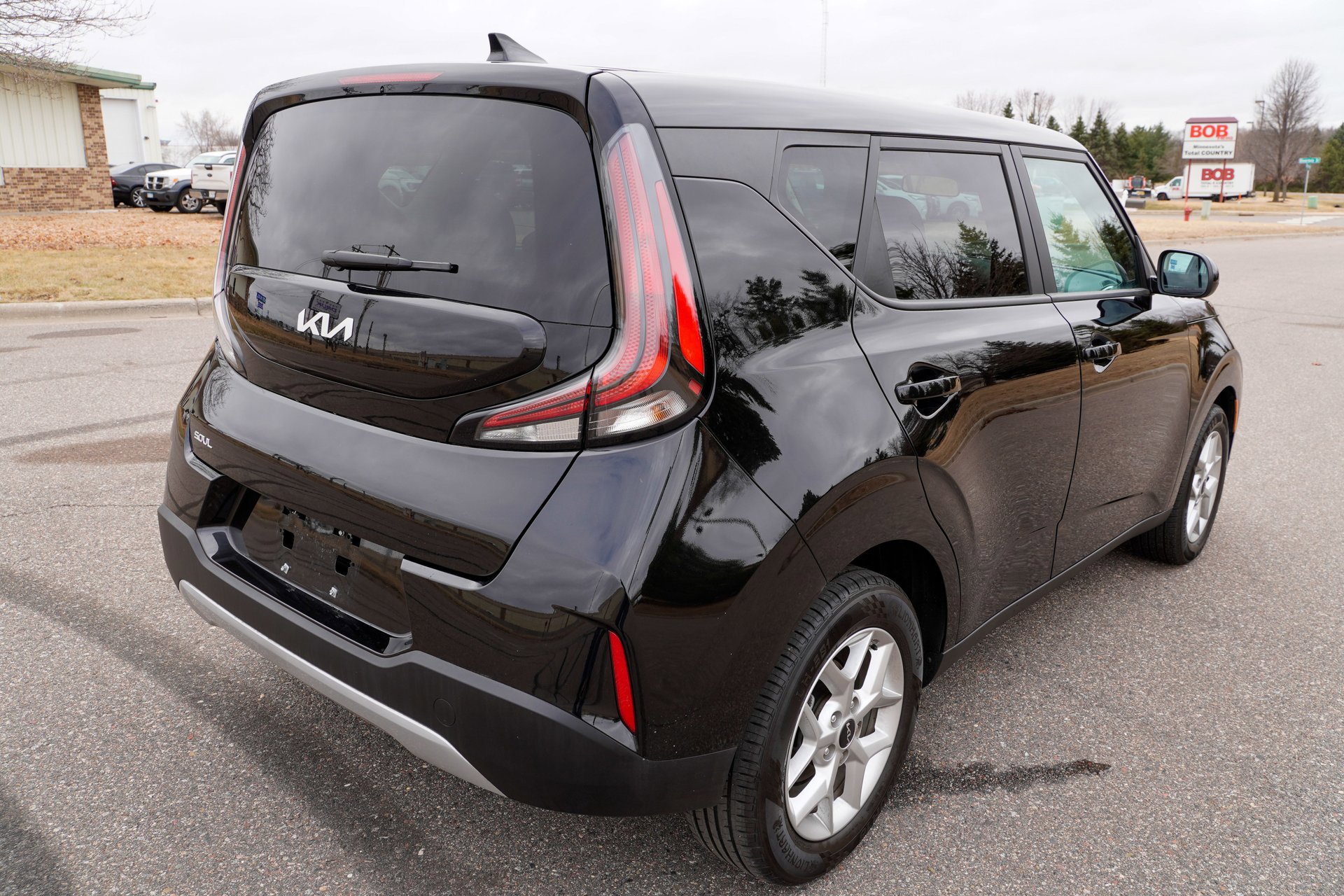 Used 2025 Kia Soul LX w/ LX Technology Package image 3