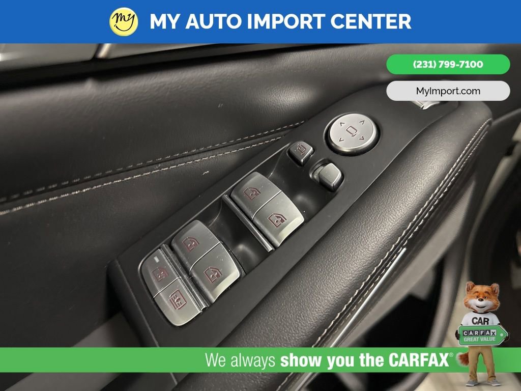 Used 2020 BMW X7 M50i image 11