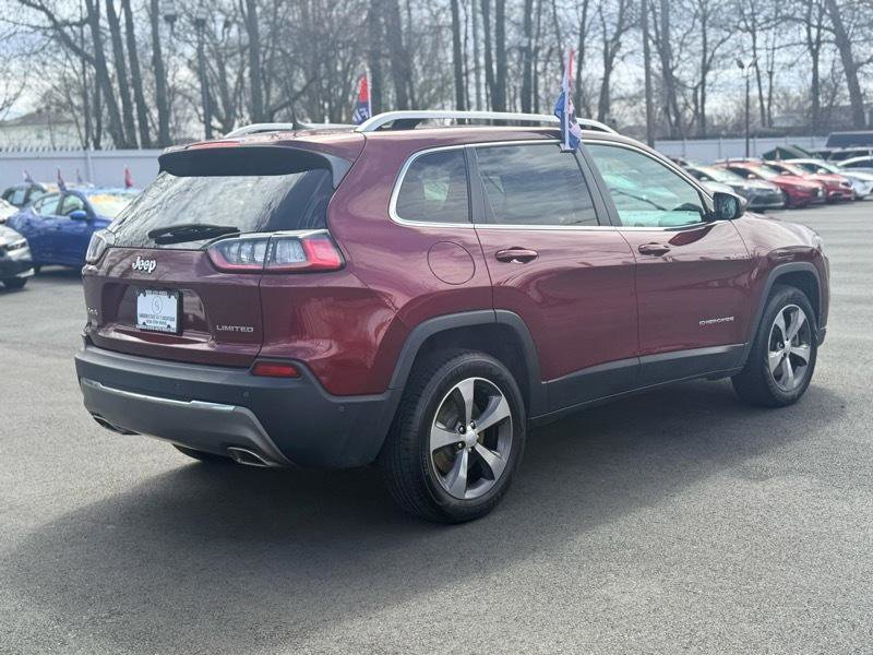 Used 2019 Jeep Cherokee Latitude w/ Popular Appearance Group image 6