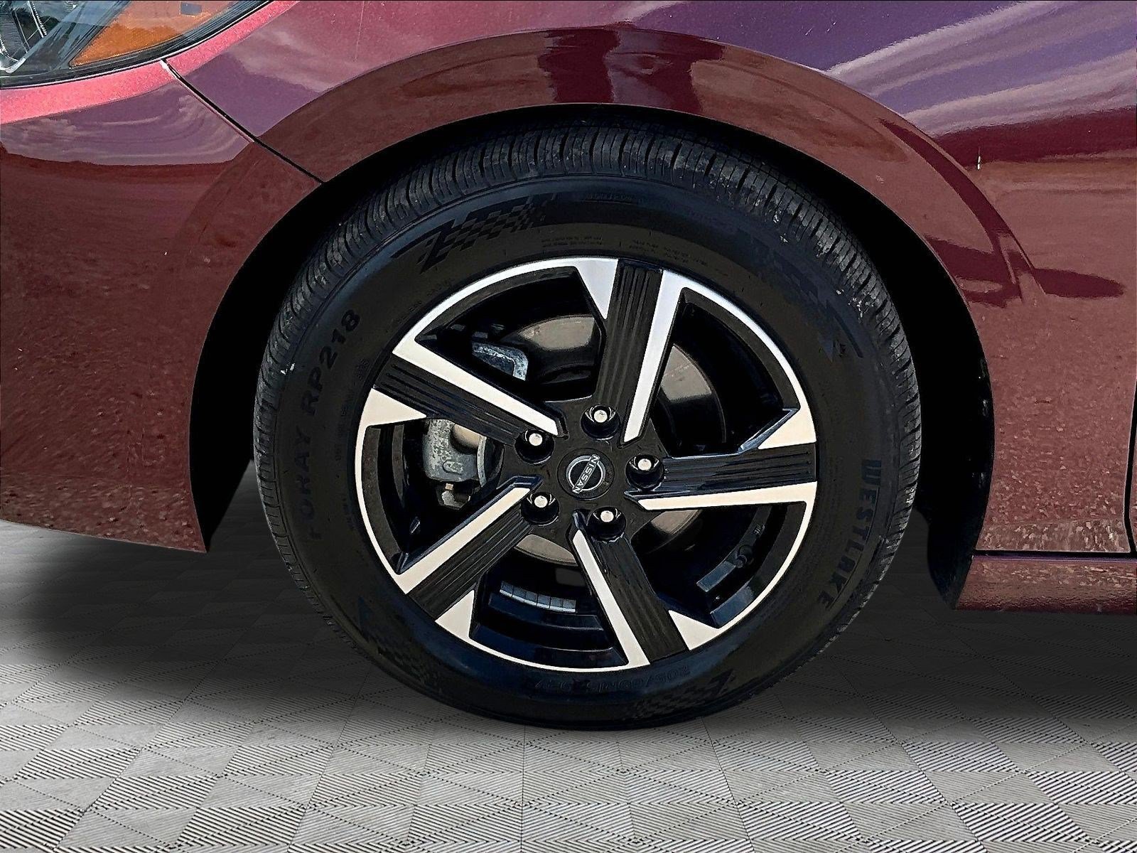 Used 2024 Nissan Sentra SV FWD image 34