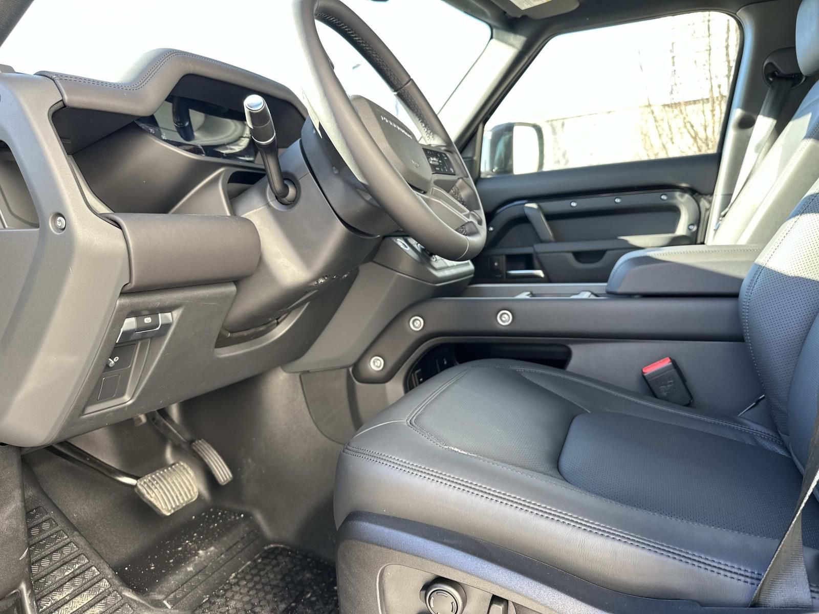 New 2026 Land Rover Defender 110 S image 11