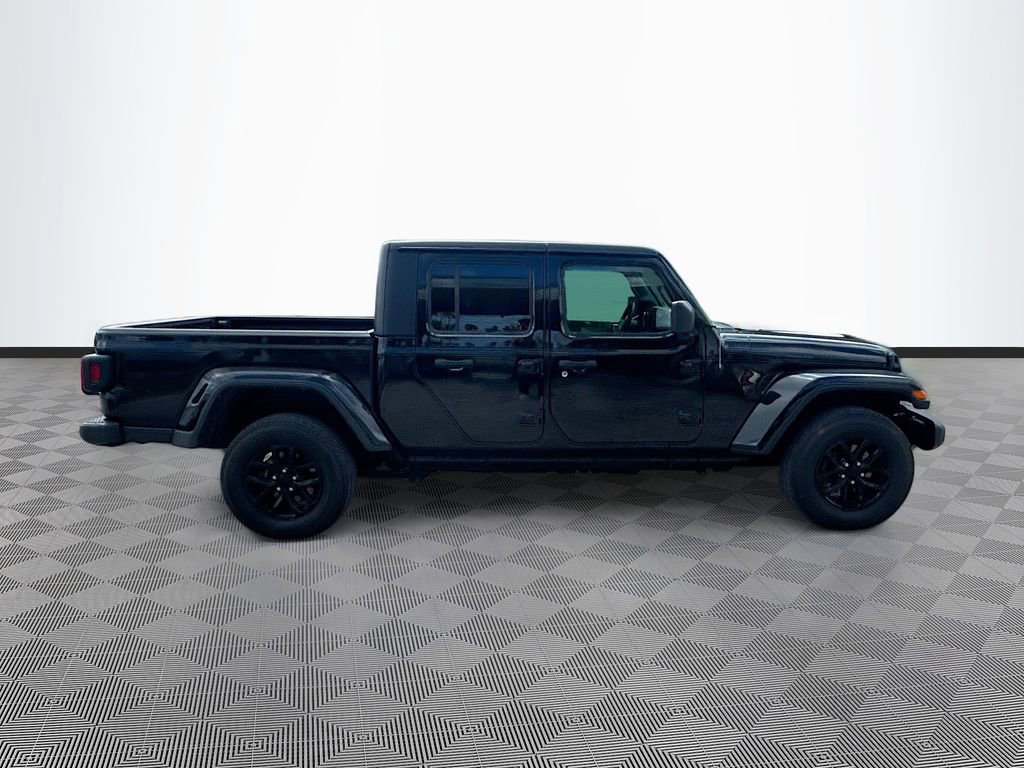 Used 2021 Jeep Gladiator Sport AWD/4WD image 5