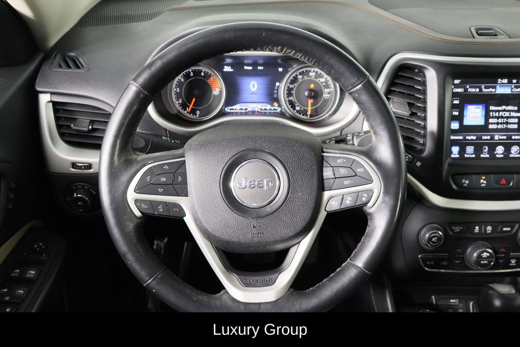 Used 2016 Jeep Cherokee Limited w/ Luxury Group image 7