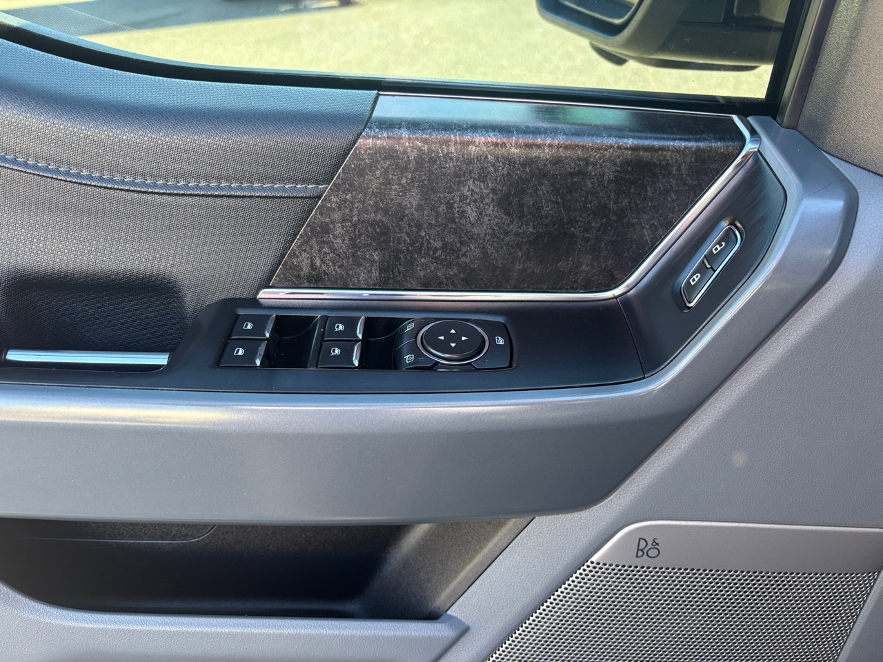 Used 2022 Ford F150 XLT w/ Equipment Group 302A High image 11