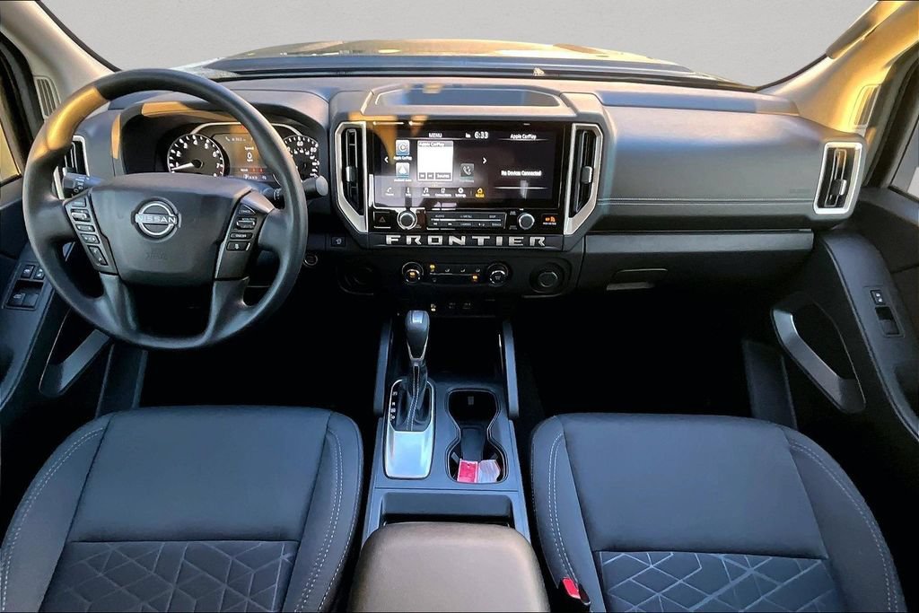 Used 2025 Nissan Frontier SV RWD image 8