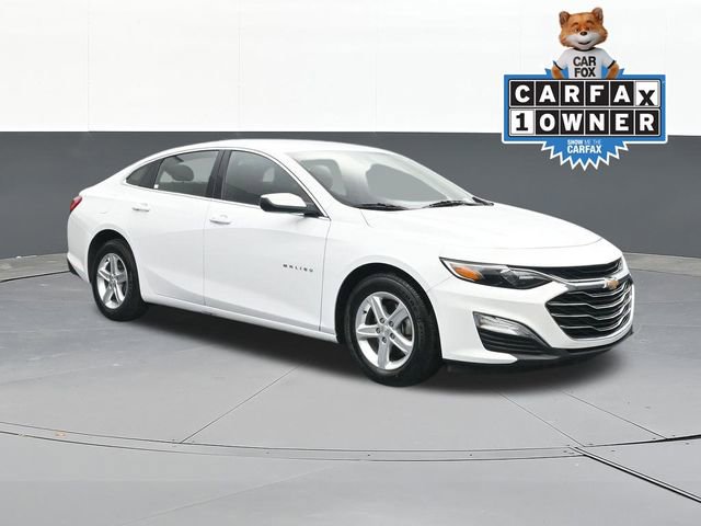 Used 2025 Chevrolet Malibu LS image 1
