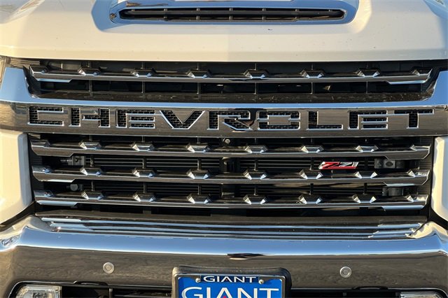 Used 2021 Chevrolet Silverado 2500 LTZ w/ LTZ Premium Package image 39