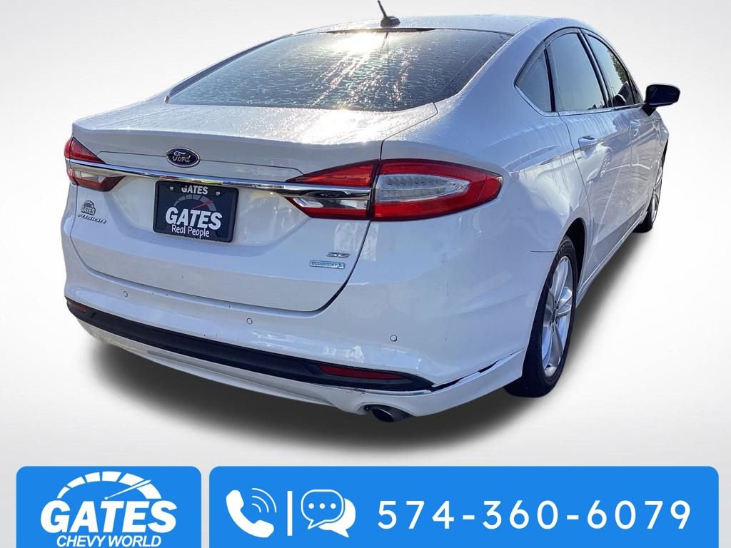 Used 2018 Ford Fusion SE w/ Fusion SE Technology Package FWD image 9
