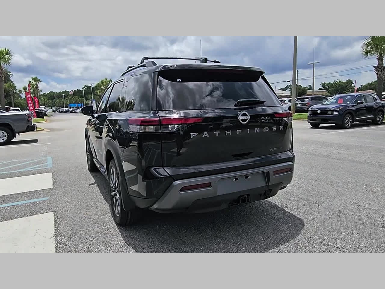 New 2026 Nissan Pathfinder Platinum FWD image 26